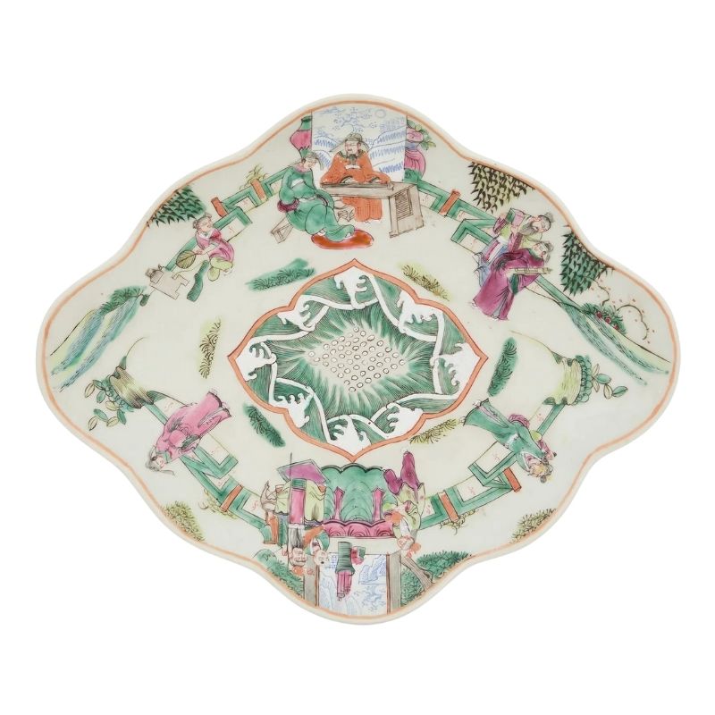 Chinese Export Tongzhi Porcelain Scalloped Bowl