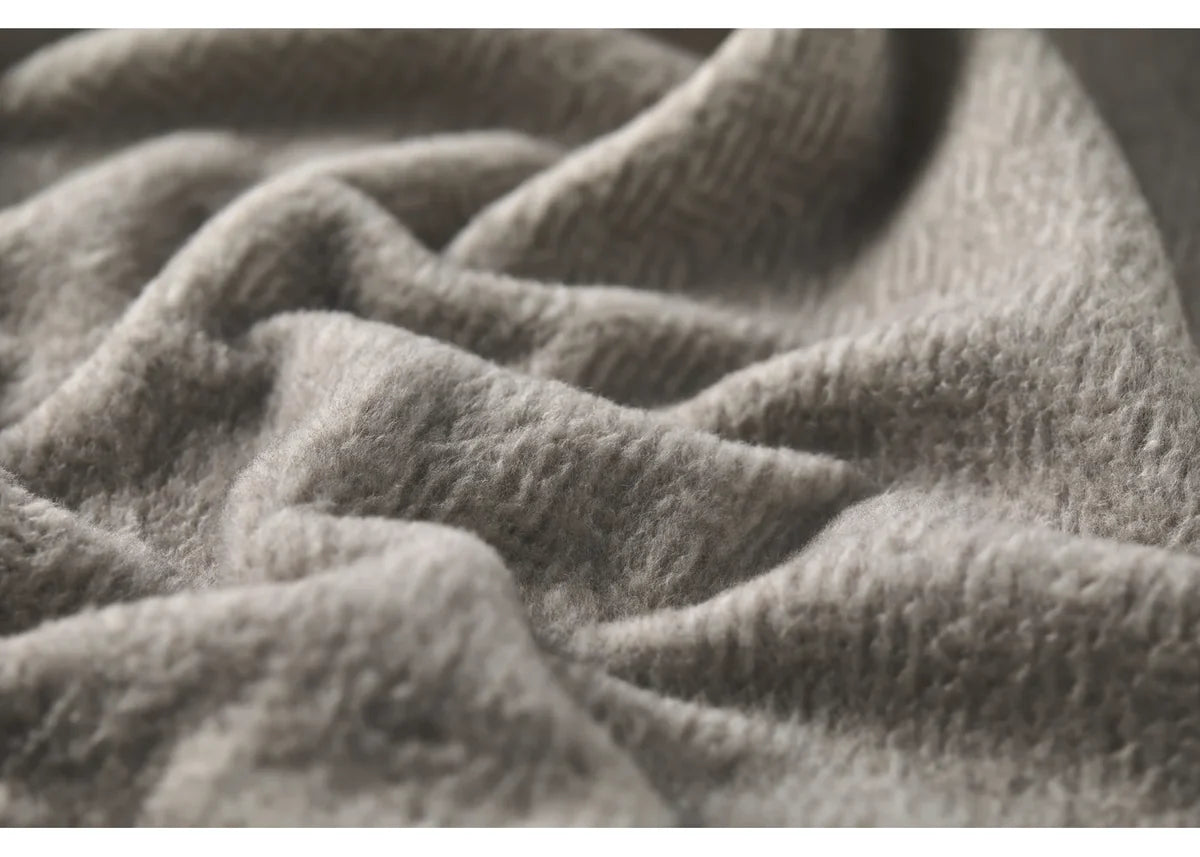 Savona Throw  - Smoke