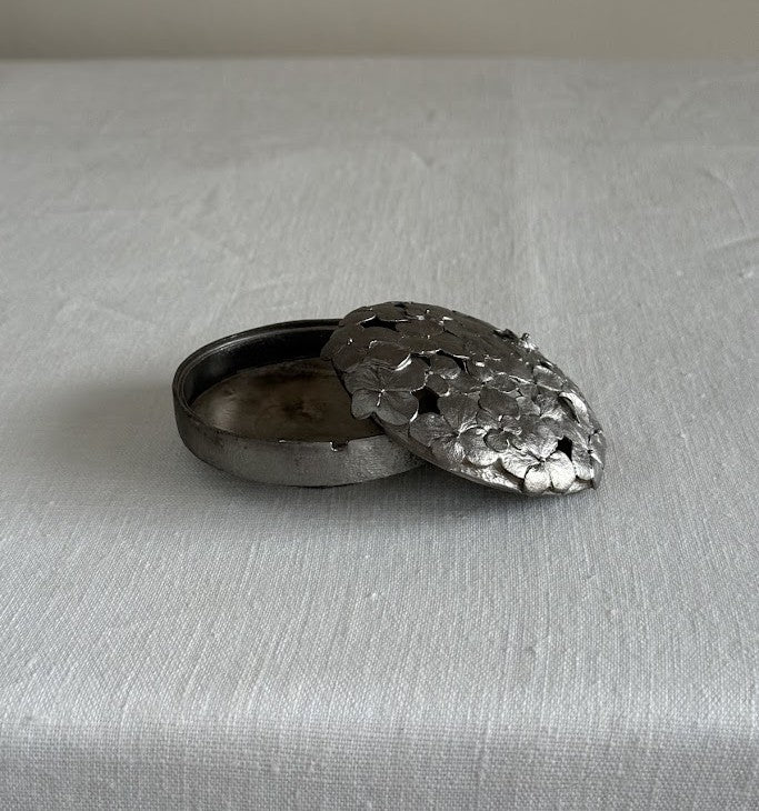 Hydrangea Box - Silver