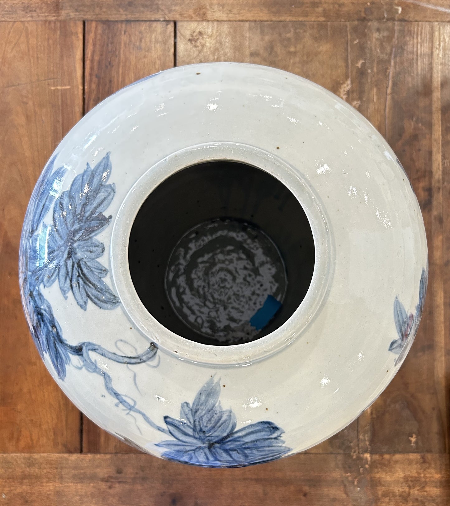 Blue and White Maple Leaf Wine Pot