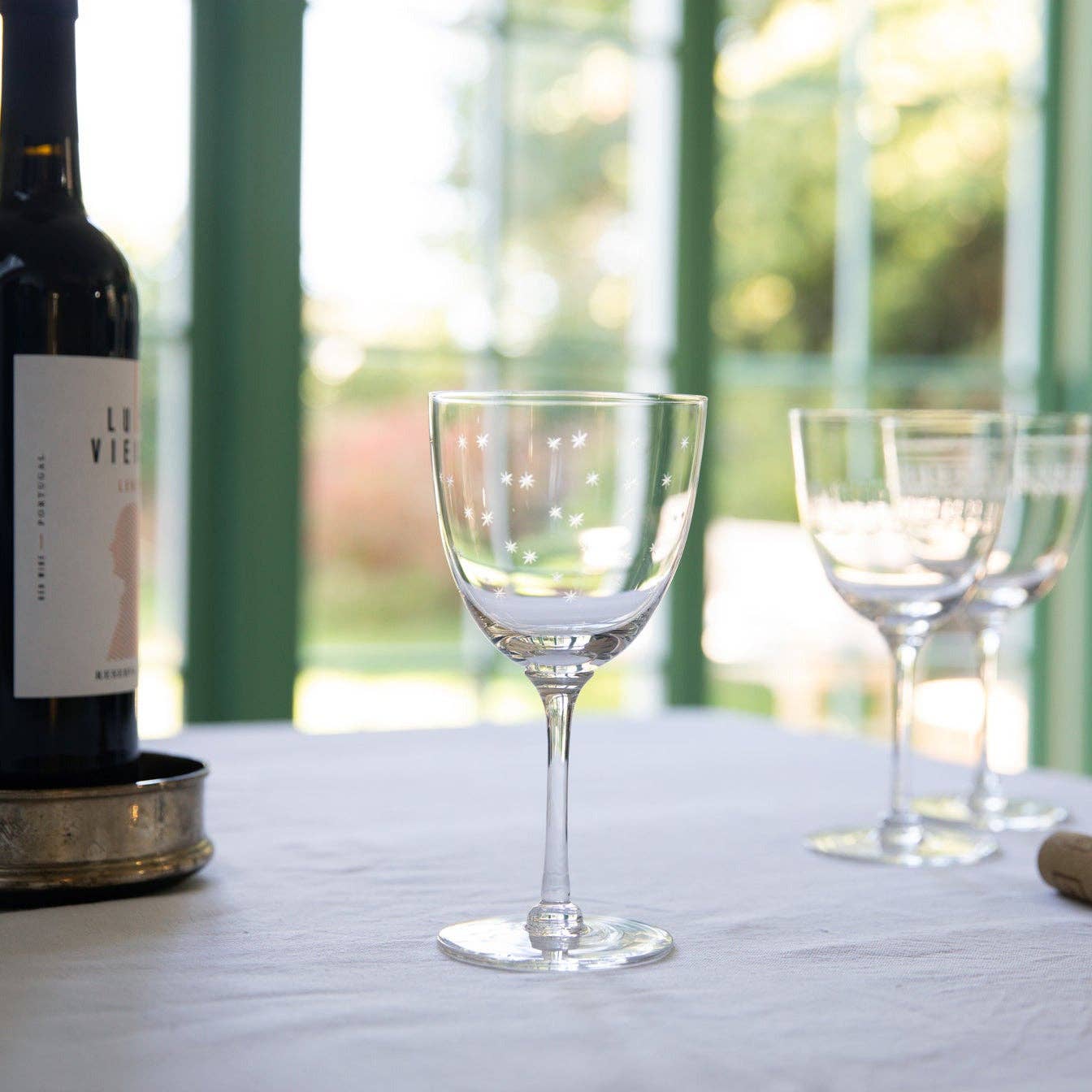 Large Crystal Wine Glasses with Stars Design: 6