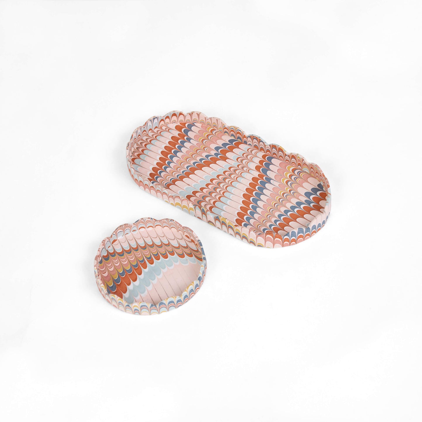 Marbled Round Scalloped Tray Set - Twilight Mountain