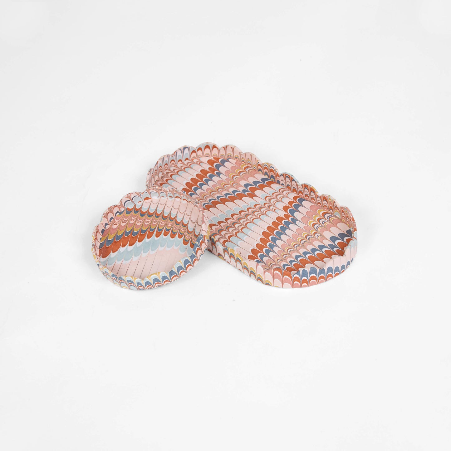 Marbled Round Scalloped Tray Set - Twilight Mountain