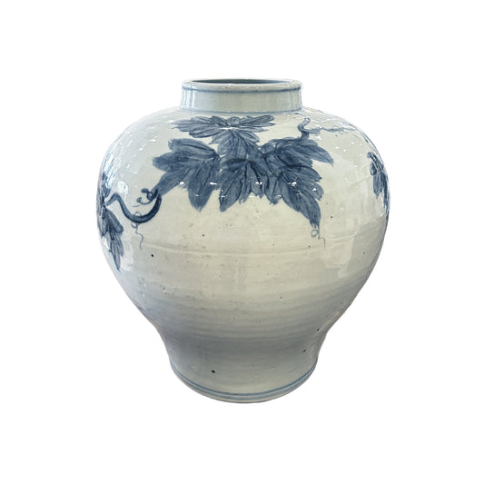 Blue and White Maple Leaf Wine Pot